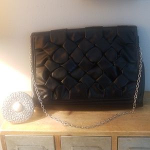 👗💄 Black Shoulder Purse-Short Silver Chain Strap